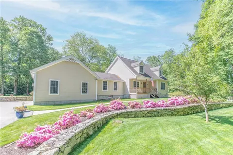 229 Huntinghouse Rd, Glocester, RI 02857