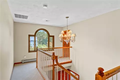 47 Crestview Dr, Mendon, MA 01756 photo 18