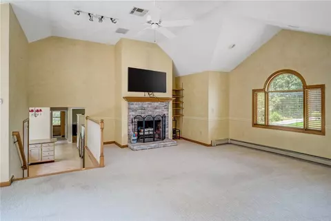 47 Crestview Dr, Mendon, MA 01756 photo 16