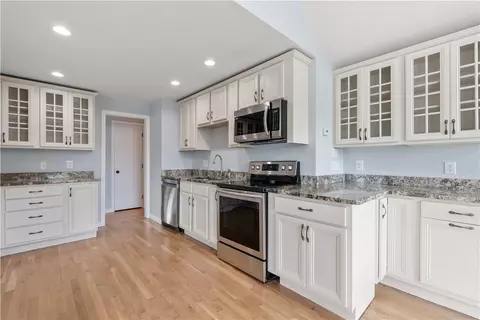 200 Charge Pond Rd, Wareham, MA 02571 photo 5