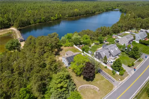200 Charge Pond Rd, Wareham, MA 02571 photo 2