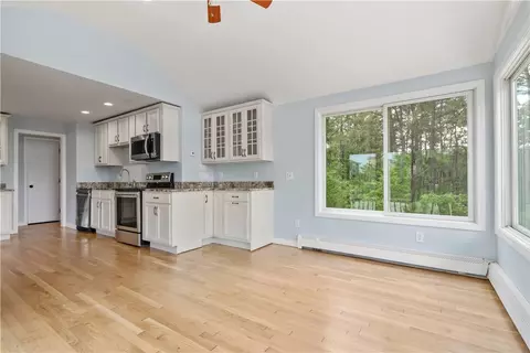 200 Charge Pond Rd, Wareham, MA 02571 photo 10
