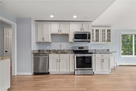 200 Charge Pond Rd, Wareham, MA 02571 photo 8