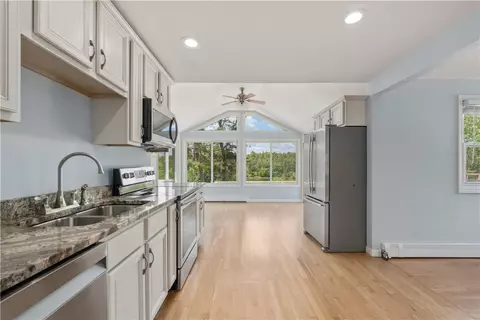 200 Charge Pond Rd, Wareham, MA 02571 photo 6