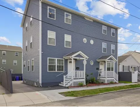 42 Calhoun St, Providence, RI 02907