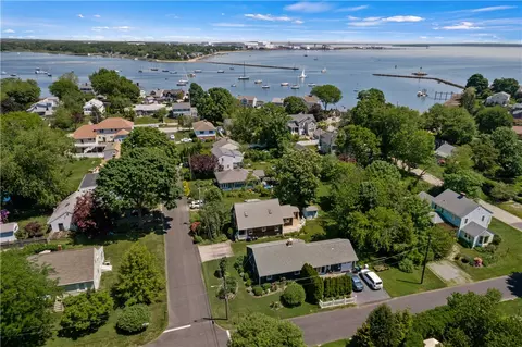 32 Lawton Ave, North Kingstown, RI 02852