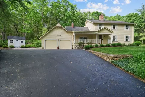 516 Black Plain Rd, North Smithfield, RI 02896