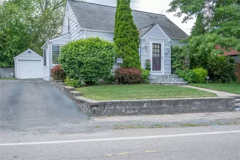 293 Fair St, Warwick, RI 02888