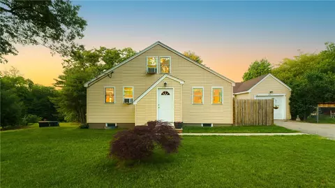 231 Old County Rd, Smithfield, RI 02917