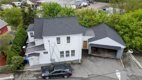 35 Carpenter St, Cumberland, RI 02864