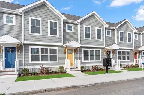 50 Mavis St #2, Pawtucket, RI 02860
