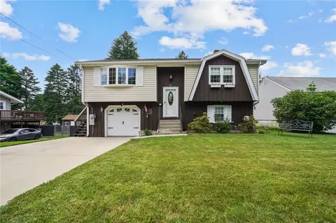 232 Dana St, Woonsocket, RI 02895