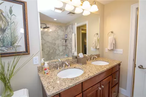 Bath - 4 Crestview Dr, Westerly, RI 02891 photo 3 of 5