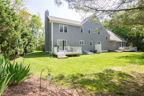 Exterior - 4 Crestview Dr, Westerly, RI 02891 photo 3 of 6