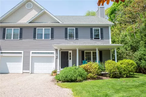 4 Crestview Dr, Westerly, RI 02891