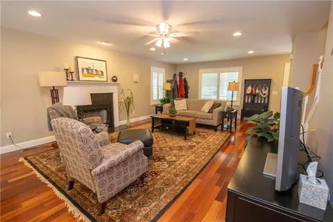 Living - 4 Crestview Dr, Westerly, RI 02891 photo 2 of 3
