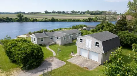 98 Anthony Way, Tiverton, RI 02878
