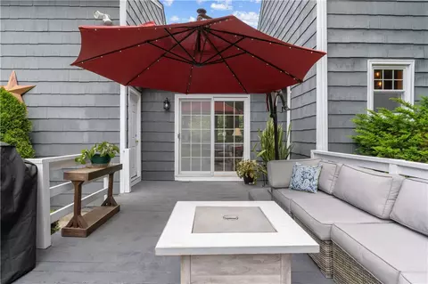 Exterior - 70 Harborview Dr, Warwick, RI 02889 photo 4 of 6