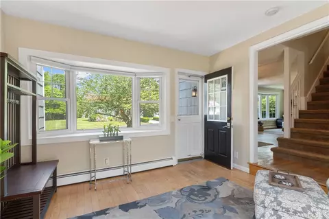 Entry Way - 70 Harborview Dr, Warwick, RI 02889 photo 1 of 2