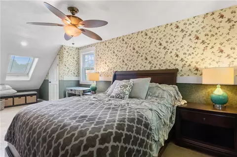 Bedroom - 70 Harborview Dr, Warwick, RI 02889 photo 1 of 3