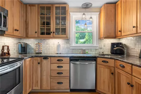 Kitchen - 70 Harborview Dr, Warwick, RI 02889 photo 1 of 1