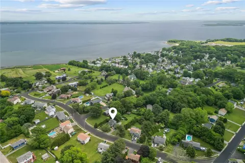 View/Area - 70 Harborview Dr, Warwick, RI 02889 photo 2 of 3