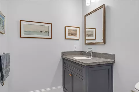 Bath - 7 Kettle Close, Westerly, RI 02891 photo 1 of 4