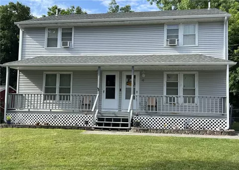 8 Hill Ave, Lincoln, RI 02865