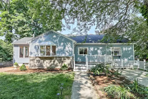 56 Ocean Ave, Warwick, RI 02889