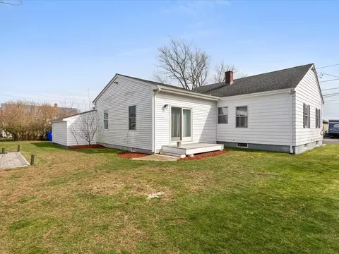 8 Gladding St, Bristol, RI 02809 photo 22