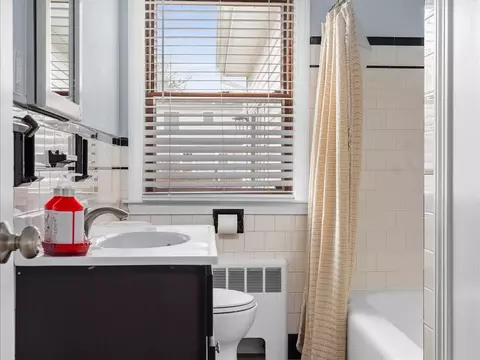 8 Gladding St, Bristol, RI 02809 photo 15