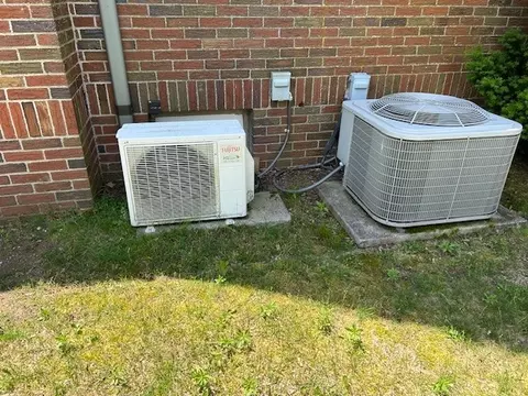 Exterior - 225 Spooner Ave, Warwick, RI 02886 photo 6 of 11