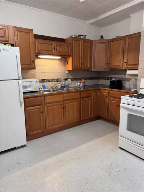 47 Kindergarten St, Woonsocket, RI 02895 photo 28