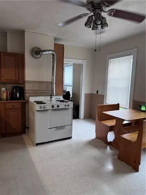 47 Kindergarten St, Woonsocket, RI 02895 photo 21