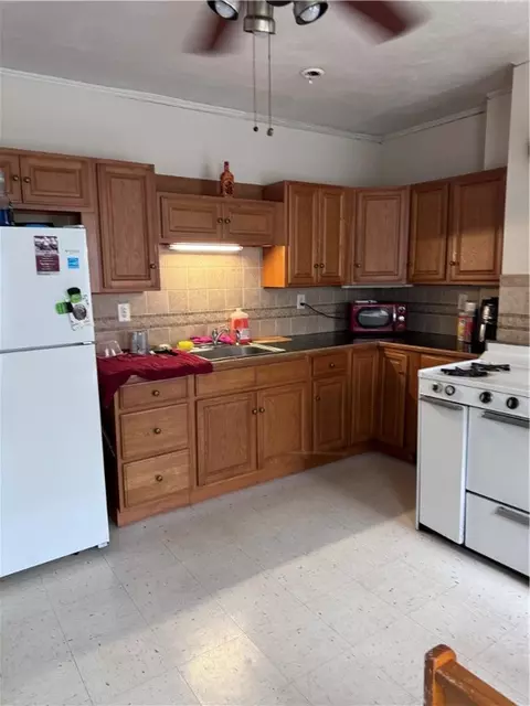 47 Kindergarten St, Woonsocket, RI 02895 photo 17