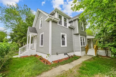 66 Arnold St, East Providence, RI 02915
