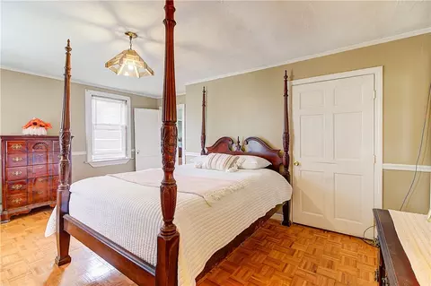 Bedroom - 30 Fairlawn Ave, Woonsocket, RI 02895 photo 2 of 8