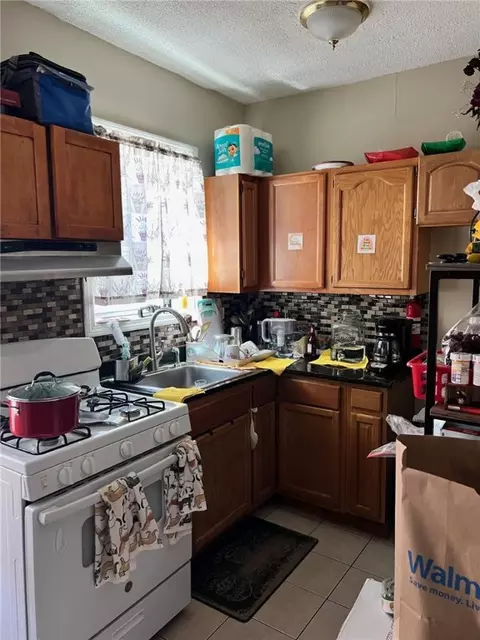 110 Daniels St, Woonsocket, RI 02895 photo 6