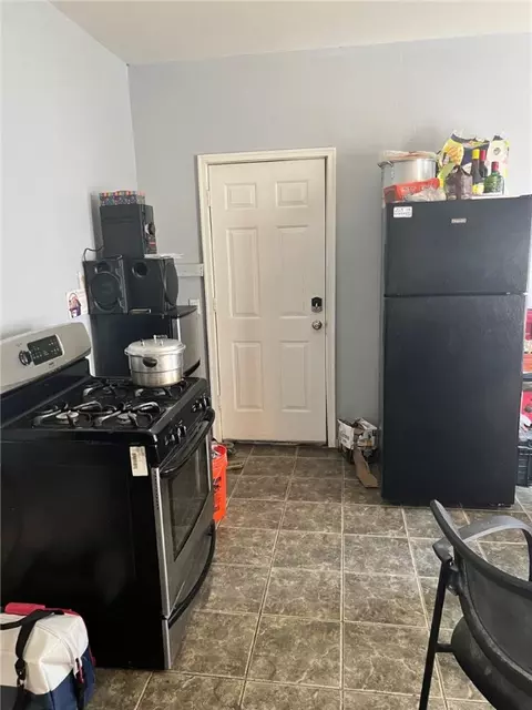 110 Daniels St, Woonsocket, RI 02895 photo 8