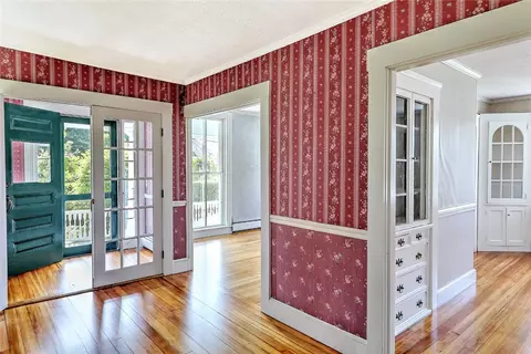 833 Main St, Warren, RI 02885 photo 17