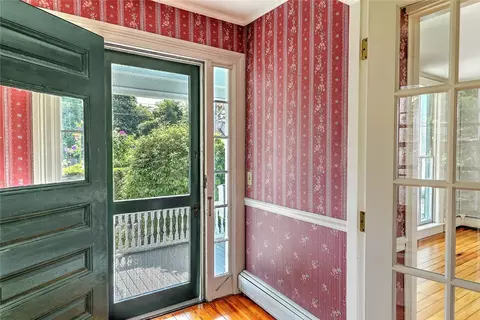 833 Main St, Warren, RI 02885 photo 16