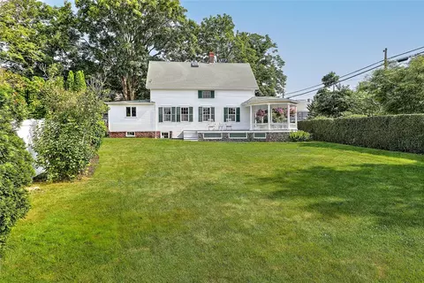 833 Main St, Warren, RI 02885 photo 3