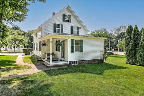 833 Main St, Warren, RI 02885 photo 4