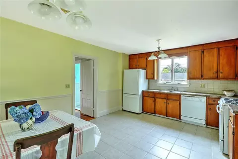 833 Main St, Warren, RI 02885 photo 24