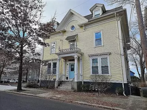 182 Camp St #9, Providence, RI 02906