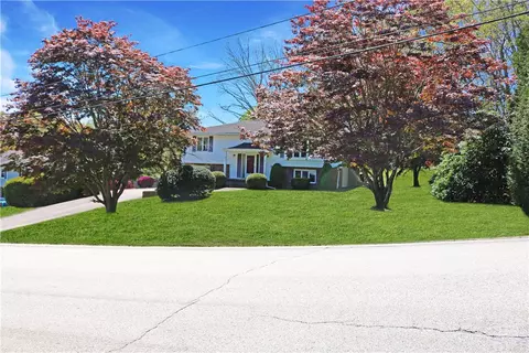 4 Forrestal Dr, Westerly, RI 02891