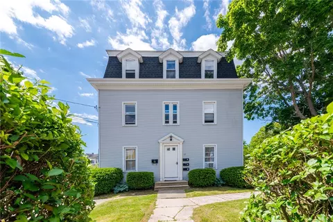 15 Dixon St, Westerly, RI 02891
