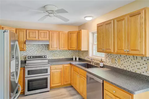 Kitchen - 15 Wilson Ln, Killingly, CT 06239 photo 1 of 2