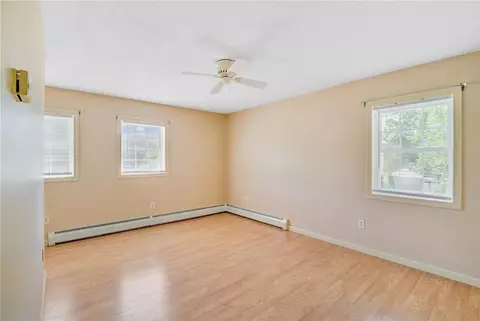 Bedroom - 15 Wilson Ln, Killingly, CT 06239 photo 3 of 4