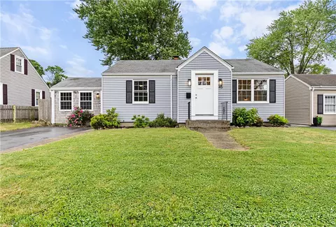 45 Larchmere Dr, East Providence, RI 02916